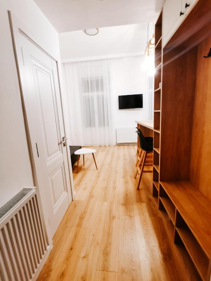 Fly Residence Arad Zewnętrze zdjęcie