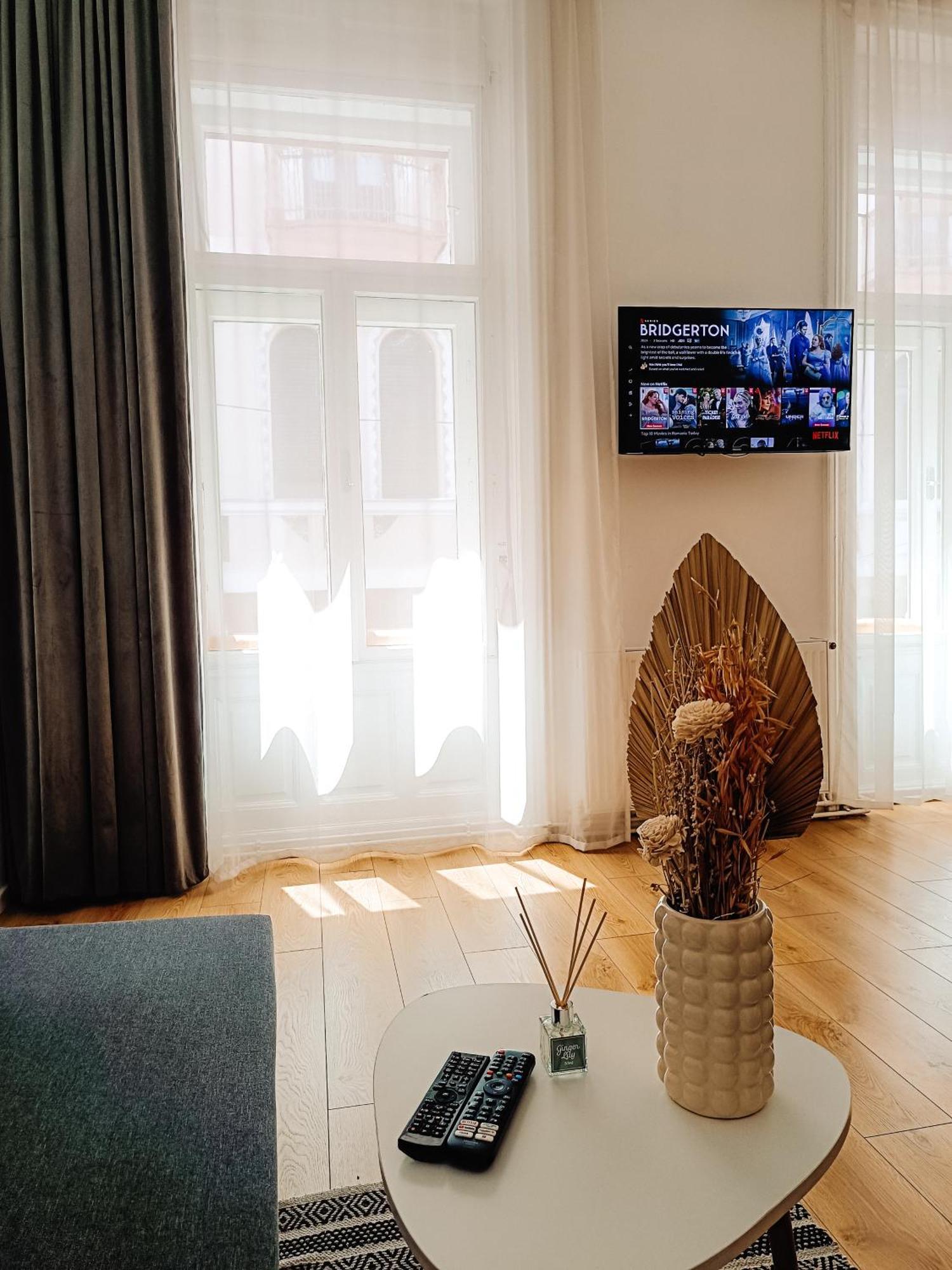Fly Residence Arad Zewnętrze zdjęcie